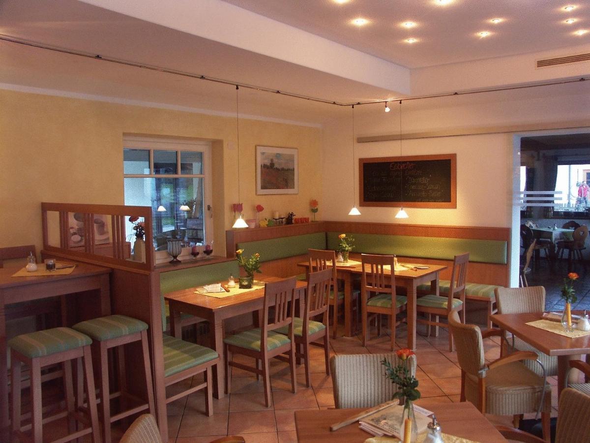Gaestehaus Alpin - Inkl. Chiemgau-Karte Bergen  Exterior photo