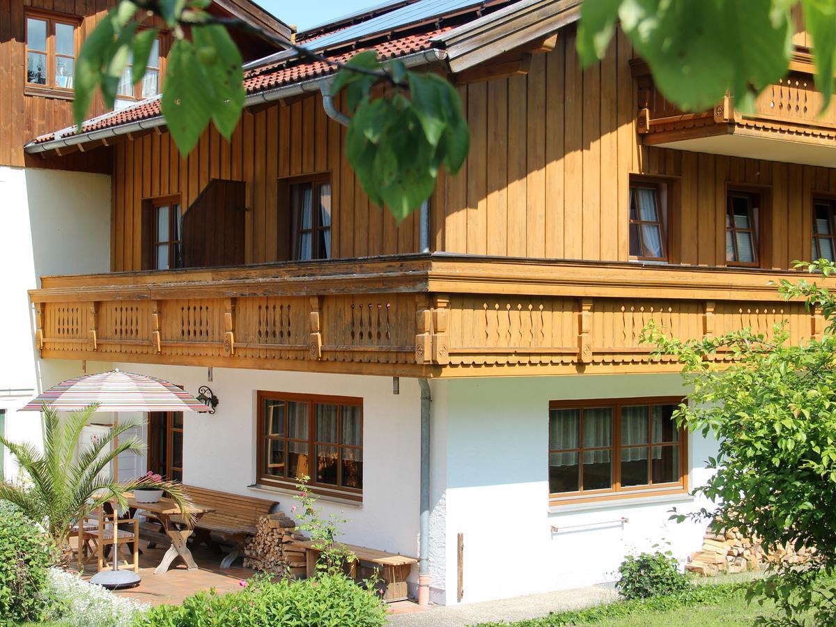 Gaestehaus Alpin - Inkl. Chiemgau-Karte Bergen  Exterior photo